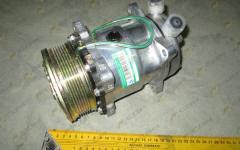 Компрессор кондиционера (ручейковый шкив) Euro 3 HOWO VG1500139001