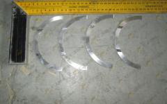 Полукольца коленвала D12 HOWO A7 VG1246010036