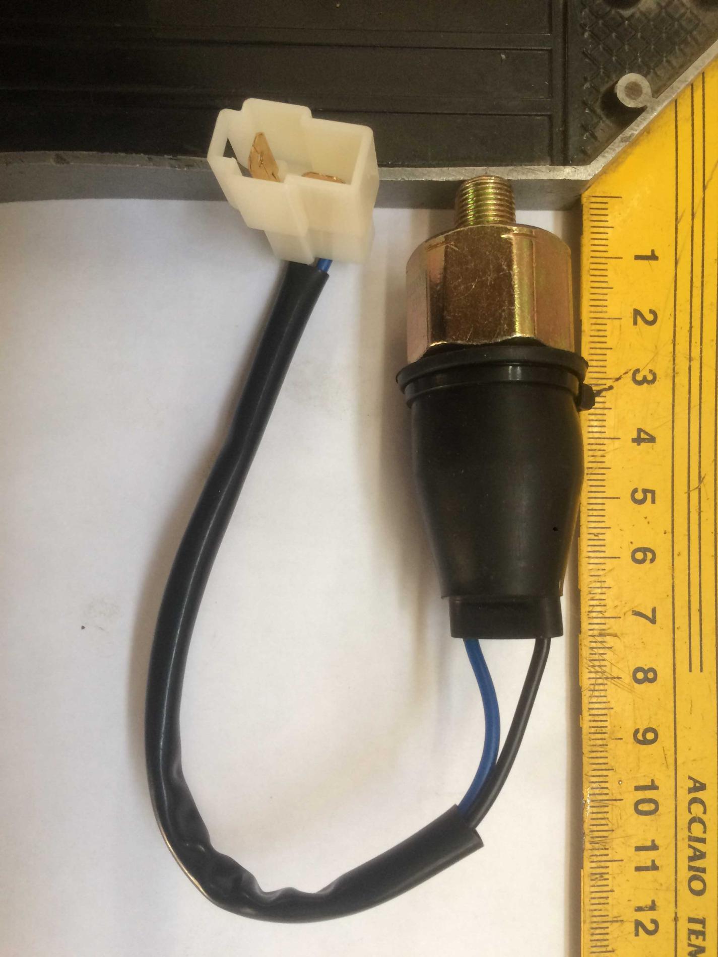 Датчик стоп-сигнала (лягушка) ZL50C 4130000521