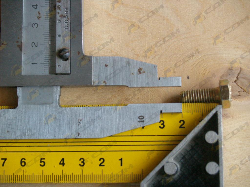 Болт М8х20 крышки балансира HOWO Q15OB0820
