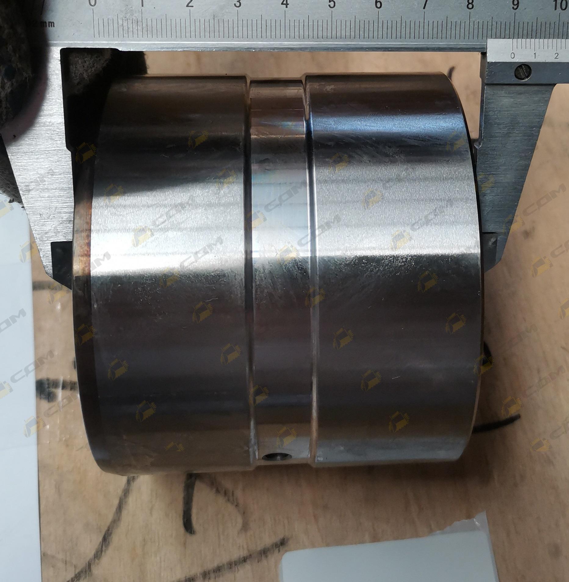 Втулка пальца рукояти нижняя 90х105х90 CDM6210/6225