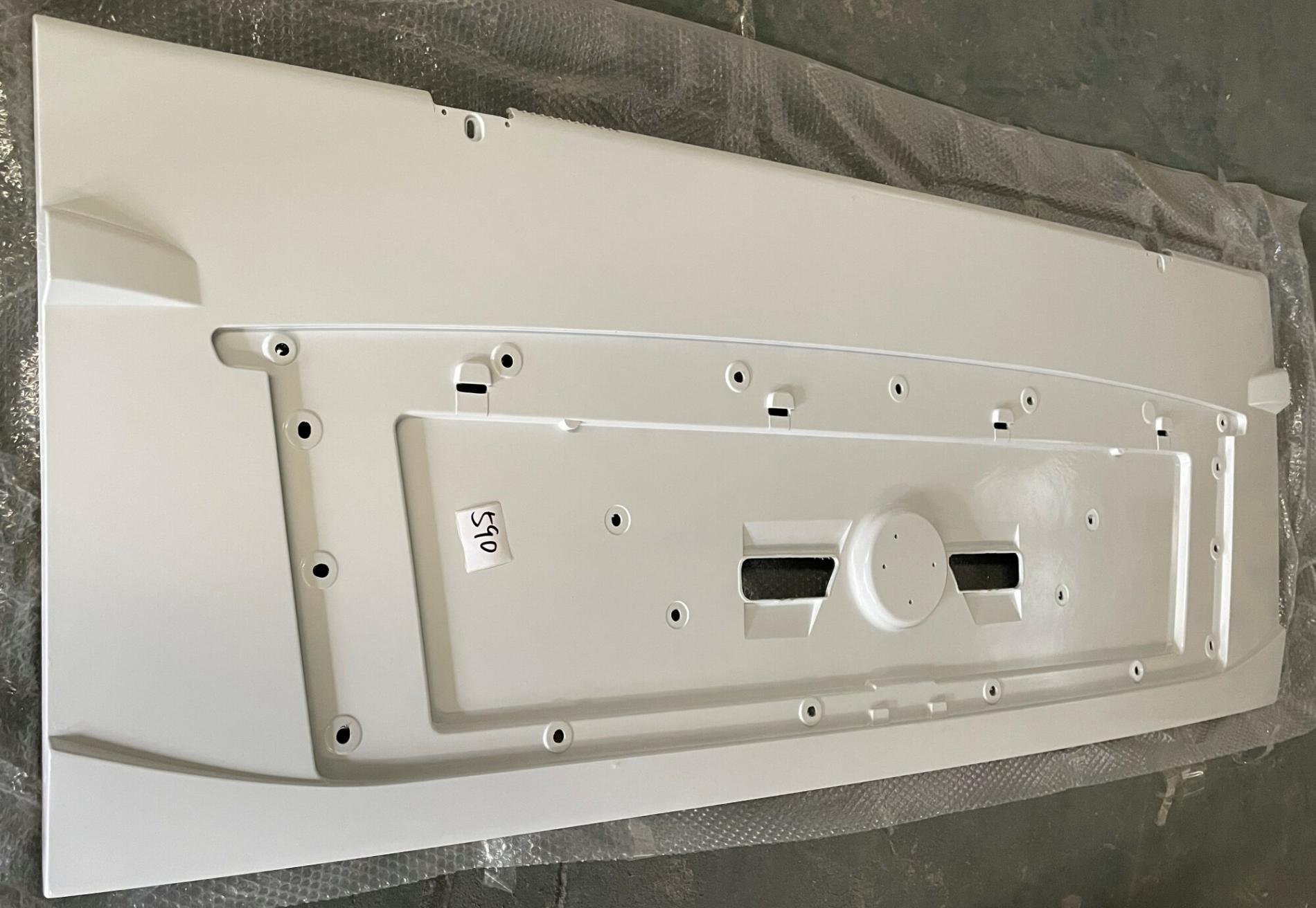 Капот белый без решетки C7H SITRAK 812W61110-0053
