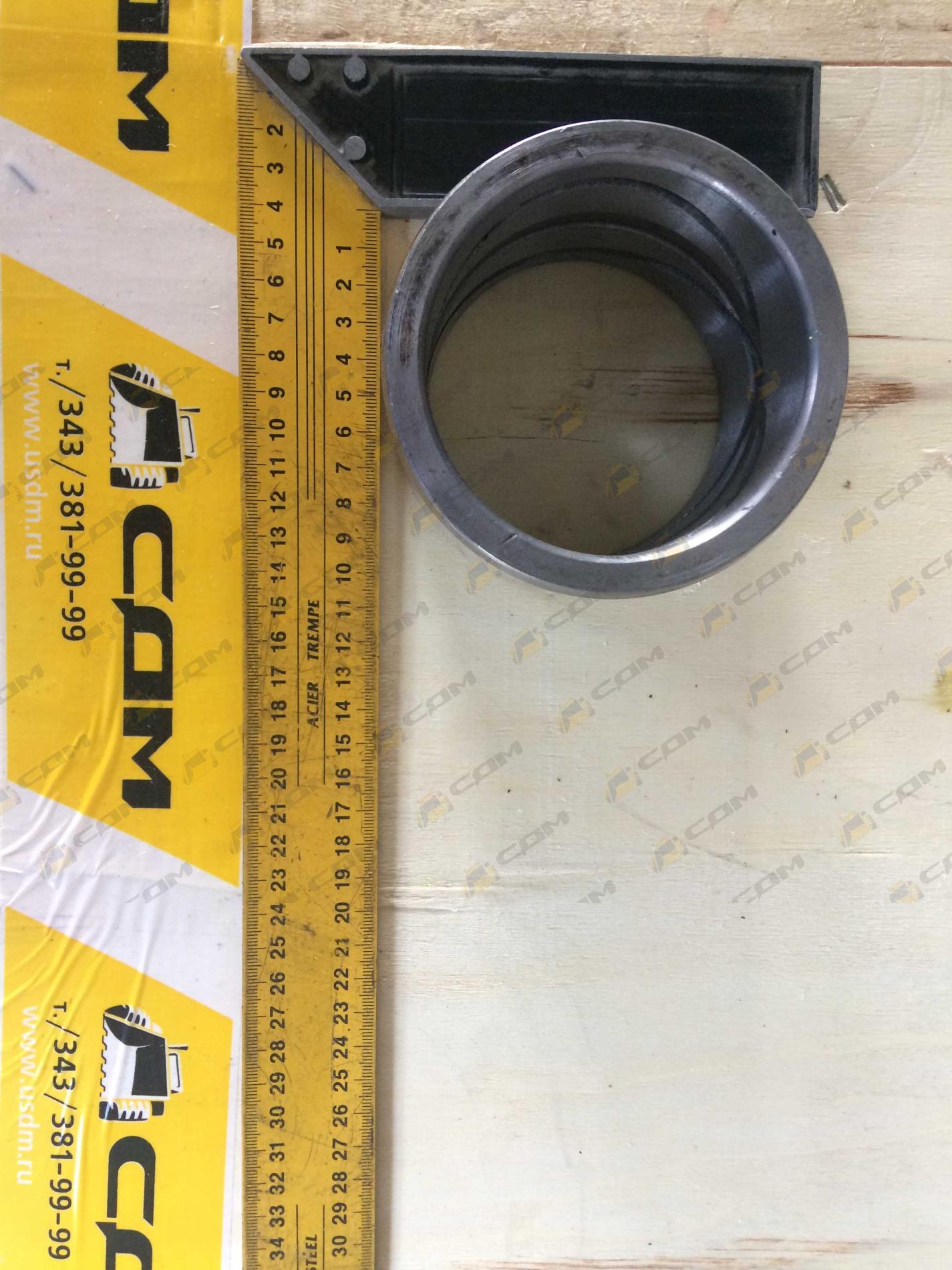 Втулка пальца средняя оси коромысла 85x105x80 250100245/Z3.11-2