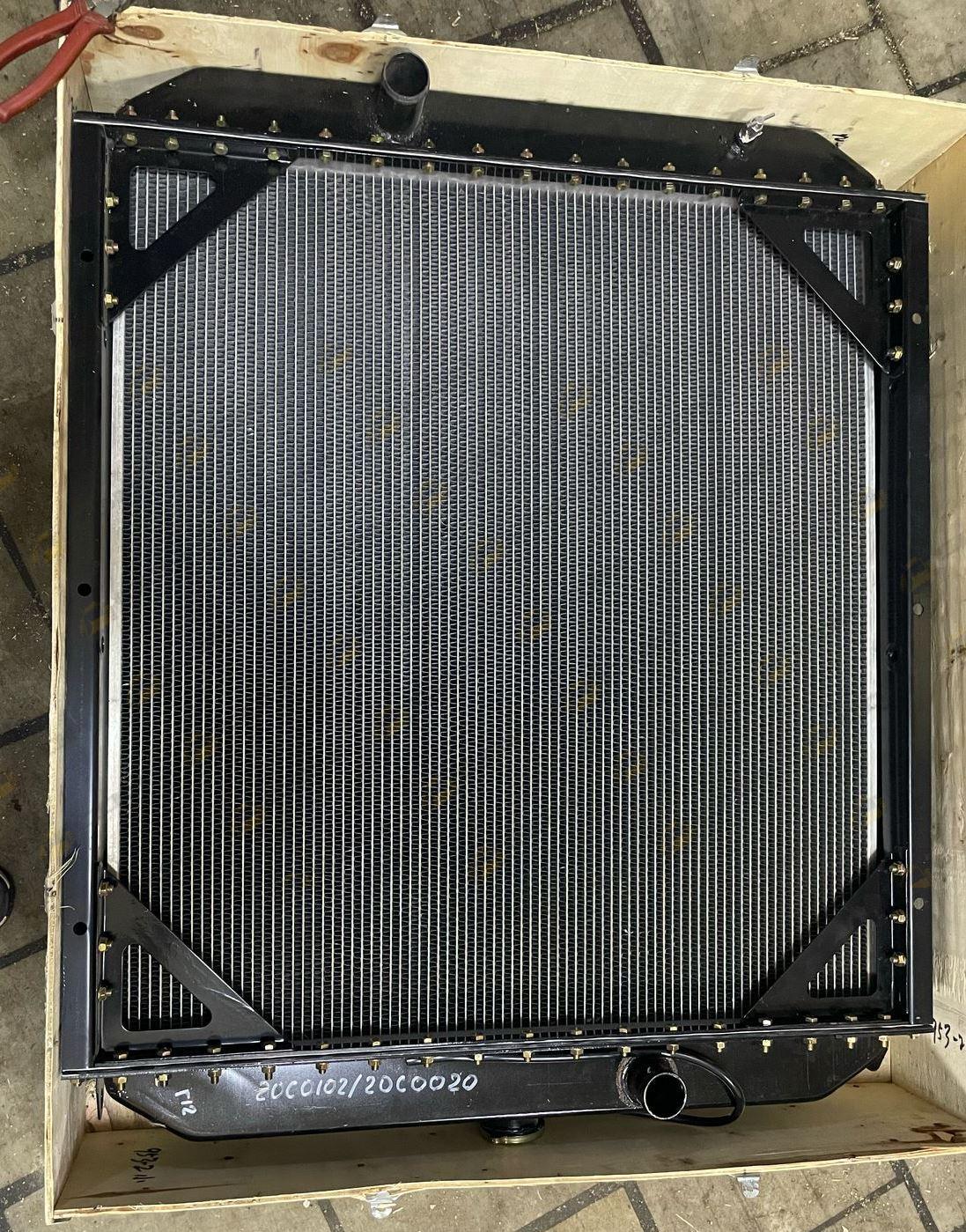 Радиатор охлаждения двигателя CLG856/956 20C0020 20C0102