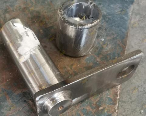 Палец+втулка балансира заднего хода CDM855 LG50F.10041-041A/LG855.10.14+LG855.10-007/LG50F.10032A