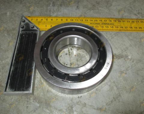 Подшипник промежуточного вала делителя задний КПП FULLER HOWO JS180 NUP311EN