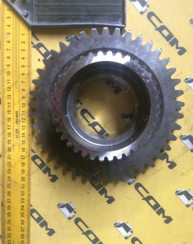 Шестерня 2 и 4 передачи среднего вала LG833B